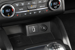 Ford Focus 5p 1.0 EcoBoost 92 kW (125 CV) 5p ST Line Turismo Interior Conexi&oacute;n fuentes externas 5 puertas