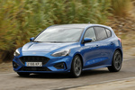 Ford Focus 5p 1.0 EcoBoost 92 kW (125 CV) 5p ST Line Turismo Azul Oasis Exterior Lateral-Frontal 5 puertas