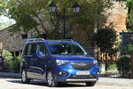Opel Combo 1.5 TD 130 CV Start/Stop Life Innovation L (corto) Veh&iacute;culo comercial Azul Noche Exterior Lateral-Frontal 5 puertas
