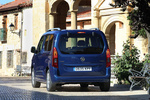 Opel Combo 1.5 TD 130 CV Start/Stop Life Innovation L (corto) Veh&iacute;culo comercial Azul Noche Exterior Lateral-Posterior 5 puertas