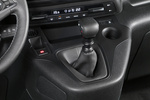 Opel Combo 1.5 TD 130 CV Start/Stop Life Innovation L (corto) Veh&iacute;culo comercial Interior Palanca de Cambios 5 puertas