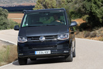 Volkswagen T6 2.0 TDI BMT 110 kW (150 CV) DSG 7 vel. 4MOTION California Beach Veh&iacute;culo comercial Gris Indio Metalizado/Deep Black Efecto Perla Exterior Frontal-Lateral 4 puertas