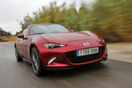 Mazda MX-5 2.0 SKYACTIV-G 184 CV RF Descapotable Soul Red Crystal Exterior Lateral-Frontal 2 puertas