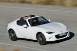 Mazda MX-5 2.0 SKYACTIV-G 184 CV Aut. RF Descapotable Snowflake White Pearl Exterior Cenital-Lateral-Frontal 2 puertas