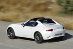 Mazda MX-5 2.0 SKYACTIV-G 184 CV Aut. RF Descapotable Snowflake White Pearl Exterior Cenital-Lateral-Posterior 2 puertas
