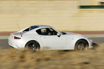Mazda MX-5 2.0 SKYACTIV-G 184 CV Aut. RF Descapotable Snowflake White Pearl Exterior Lateral 2 puertas