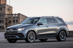 Mercedes-Benz GLE GLE 400d 4MATIC AMG Line Todo terreno Gris selenita metalizado Exterior Frontal-Lateral 5 puertas