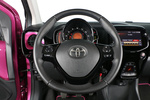 Toyota Aygo 70 x-cite Turismo Interior Volante 5 puertas