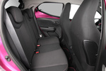 Toyota Aygo 70 x-cite Turismo Interior Asientos 5 puertas