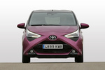 Toyota Aygo 70 x-cite Turismo x-magenta bi-tono Exterior Frontal 5 puertas