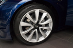 Tesla Model 3 Gama Model 3 Gama Model 3 Turismo Azul oscuro metalizado Exterior Llanta 4 puertas