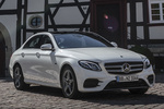 Mercedes-Benz Clase E E 300 de Berlina Gama Clase E Turismo Exterior Lateral-Frontal 4 puertas