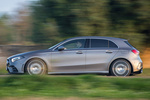 Mercedes-Benz Clase A AMG 35 4MATIC AMG 35 4MATIC Turismo Mountain Grey Exterior Lateral 5 puertas