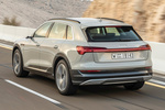 Audi e-tron 55 quattro Sport Todo terreno Beige Siam Exterior Posterior-Lateral 5 puertas