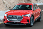 Audi e-tron 55 quattro Sport Todo terreno Rojo Montmel&oacute; Exterior Frontal-Lateral 5 puertas
