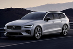 Volvo V60 T6 AWD R-Design Turismo familiar Crystal White Metallic  Exterior Frontal-Lateral 5 puertas