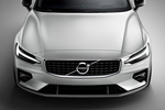 Volvo V60 T6 AWD R-Design Turismo familiar Crystal White Metallic  Exterior Frontal 5 puertas