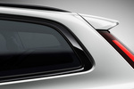 Volvo V60 T6 AWD R-Design Turismo familiar Crystal White Metallic  Exterior Aler&oacute;n 5 puertas