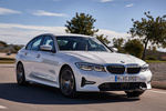 BMW Serie 3 320d Sport Line Turismo Mineral white metallic Exterior Lateral-Frontal 4 puertas