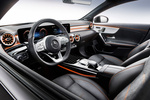 Mercedes-Benz CLA Edition Orange Art Coup&eacute; Turismo Interior Salpicadero 4 puertas