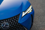 Lexus UX 250h Luxury Todo terreno Azul Celestial Exterior Parrilla 5 puertas