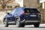 Toyota RAV4 Hybrid 220H e-CVT 4x2 (218 CV) Advance Plus Todo terreno Azul Ori&oacute;n Metalizado Exterior Posterior-Lateral 5 puertas
