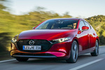 Mazda Mazda3 Gama Mazda3 5p 2019 5p Zenith Turismo Soul Red Crystal Exterior Frontal-Lateral 5 puertas