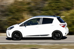 Toyota Yaris 100H GR Sport Turismo Blanco / Negro Exterior Lateral 5 puertas