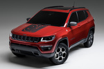 Jeep Compass 4xe 4xe Trailhawk Todo terreno Rojo Line Exterior Cenital-Lateral-Frontal 5 puertas