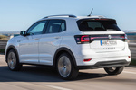 Volkswagen T-Cross 1.0 TSI 85 kW (116 CV) DSG 7 vel. R Line Todo terreno Blanco puro Exterior Posterior-Lateral 5 puertas