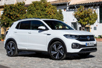 Volkswagen T-Cross 1.0 TSI 85 kW (116 CV) DSG 7 vel. R Line Todo terreno Blanco puro Exterior Frontal-Lateral 5 puertas