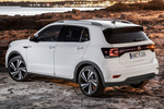 Volkswagen T-Cross 1.0 TSI 85 kW (116 CV) DSG 7 vel. R Line Todo terreno Blanco puro Exterior Posterior-Lateral 5 puertas