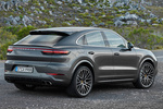Porsche Cayenne Cayenne Turbo Coup&eacute; Cayenne Turbo Coup&eacute; Todo terreno Gris Cuarcita Metalizado Exterior Posterior-Lateral 5 puertas