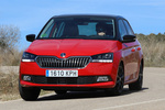 Skoda Fabia 1.0 TSI 70 kW (95 CV) 5p Style Turismo Rojo Fuego / Negro Magic efecto perla Exterior Frontal-Lateral 5 puertas