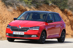 Skoda Fabia 1.0 TSI 70 kW (95 CV) 5p Style Turismo Rojo Fuego / Negro Magic efecto perla Exterior Frontal-Lateral 5 puertas
