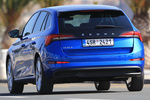 Skoda Scala 1.5 TSI 110 kW (150 CV) Gama Scala (2019) Turismo Azul Race Metalizado Exterior Posterior 5 puertas