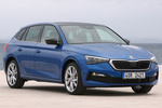 Skoda Scala 1.5 TSI 110 kW (150 CV) Gama Scala (2019) Turismo Azul Race Metalizado Exterior Frontal-Lateral 5 puertas