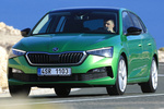 Skoda Scala Gama Scala (2019) Gama Scala (2019) Turismo Verde Rally Metalizado Exterior Frontal-Lateral 5 puertas