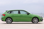 Skoda Scala Gama Scala (2019) Gama Scala (2019) Turismo Verde Rally Metalizado Exterior Lateral 5 puertas