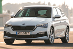 Skoda Scala 1.0 TSI 85 kW (115 CV) Style Turismo Blanco Luna Metalizado Exterior Frontal 5 puertas
