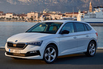 Skoda Scala 1.0 TSI 85 kW (115 CV) Style Turismo Blanco Luna Metalizado Exterior Frontal-Lateral 5 puertas