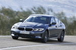 BMW Serie 3 320d xDrive Sport Turismo Gris Mineral Exterior Frontal-Lateral 4 puertas