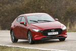 Mazda Mazda3 5p SKYACTIV-G 2.0 90 kW (122 CV) 5p Zenith Turismo Soul Red Crystal Exterior Frontal-Lateral 5 puertas
