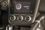 Renault KADJAR TCe GPF 103 kW (140 CV) Zen Todo terreno Verde Oliva Interior Mandos Sistemas Ventilaci&oacute;n 5 puertas