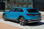 Audi e-tron 55 quattro Edition One Todo terreno Antigua Blue Exterior Posterior-Lateral 5 puertas