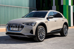 Audi e-tron 55 quattro Advanced Todo terreno Beige Siam Exterior Frontal-Lateral 5 puertas