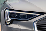 Audi e-tron 55 quattro Advanced Todo terreno Beige Siam Exterior Faro 5 puertas