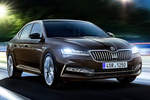 Skoda Superb Gama Superb Laurin&Klement Turismo Magnetic Brown Exterior Frontal-Lateral 5 puertas