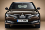 Skoda Superb Gama Superb Laurin&Klement Turismo Magnetic Brown Exterior Frontal 5 puertas