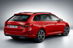 Skoda Superb Sportline Turismo familiar Rojo Velvet Metalizado Exterior Posterior-Lateral 5 puertas